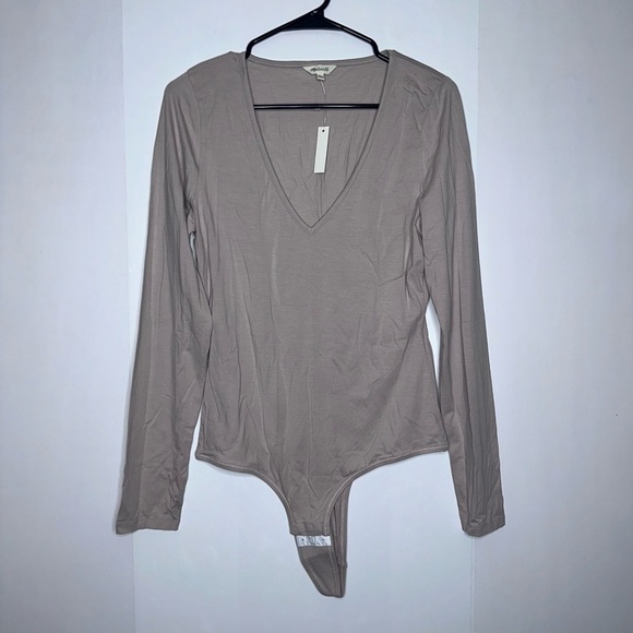 NWT Madewell beige V-neck full coverage long sleeve thong bodysuit size large - Picture 1 of 3